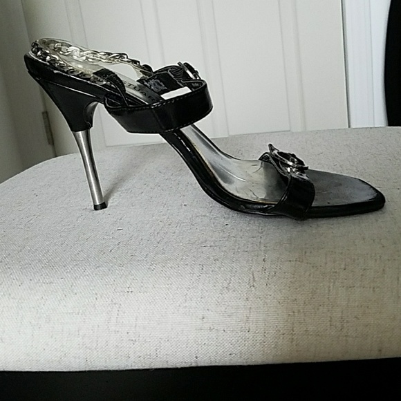 Colin Stuart Chain Heels - Picture 3 of 6